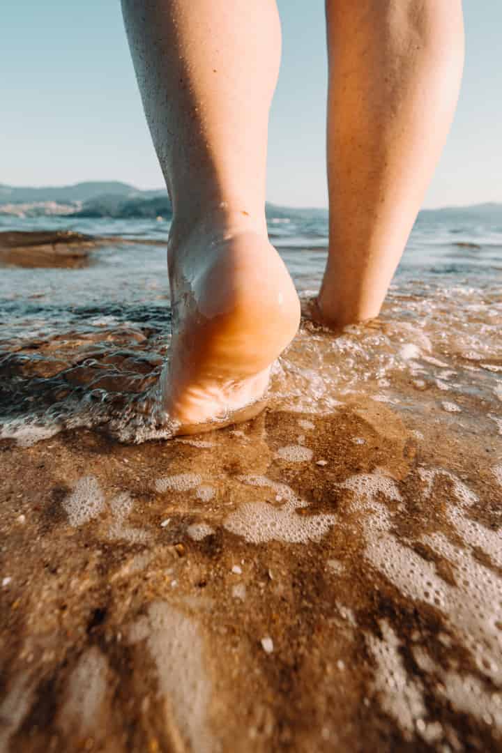 站不起來的早晨 腳 沙灘 海